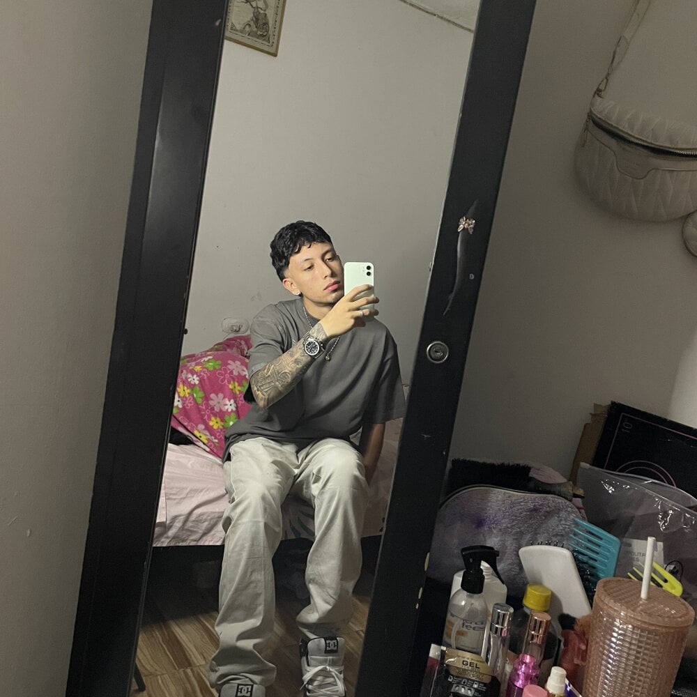 stiven_x0 from stripchat