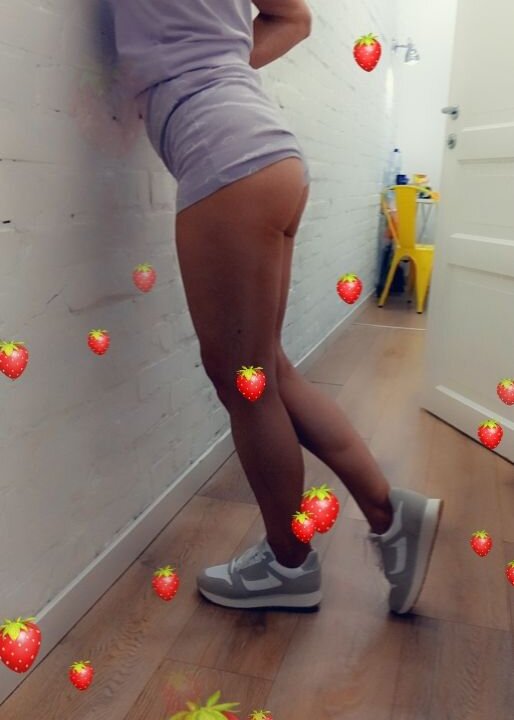 LadyL09 🙂 live nude webcam