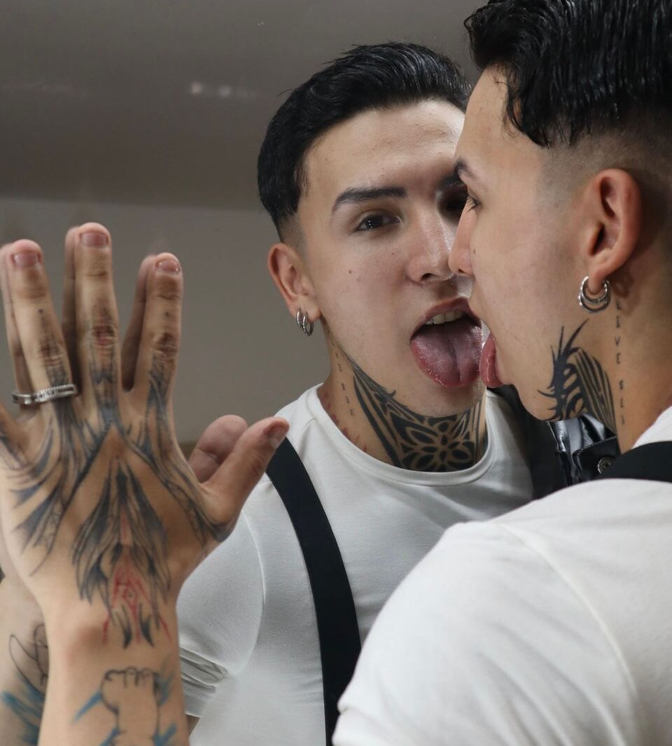 _Tomy08calderon's Offline XXX Chat