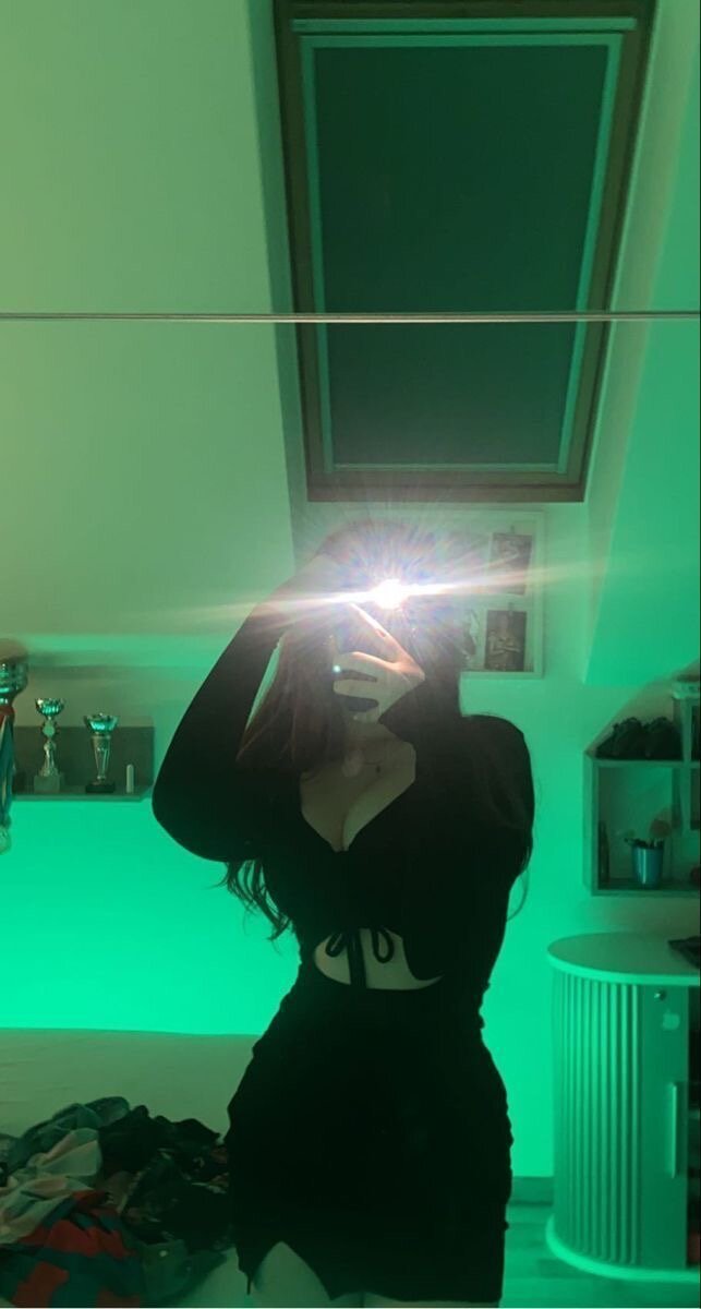 Debolina_hottie1