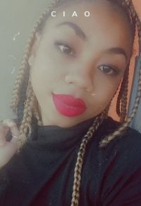 Khairunisa36's Offline Chat Room