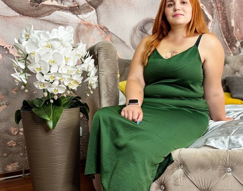 AliraFoxx profile