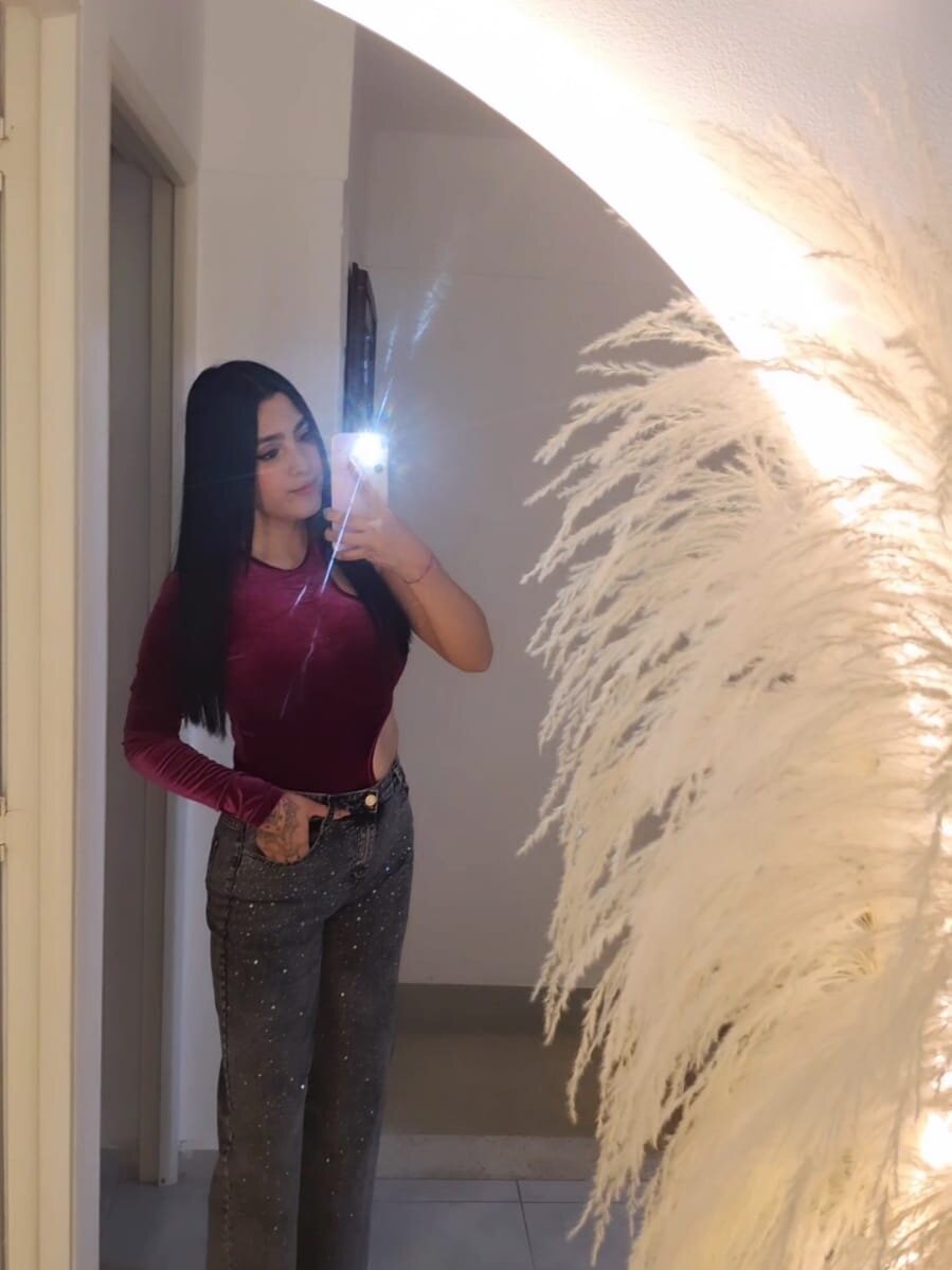 sexcityguide.com kimberly__wood livesex profile in latin cams