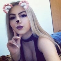 Serena_Miller's Offline Chat Room