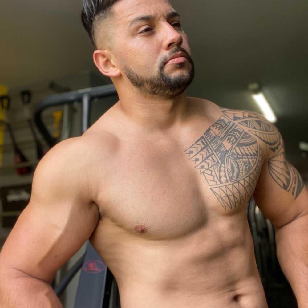 Filipe_bello Cam Model Profile | Stripchat