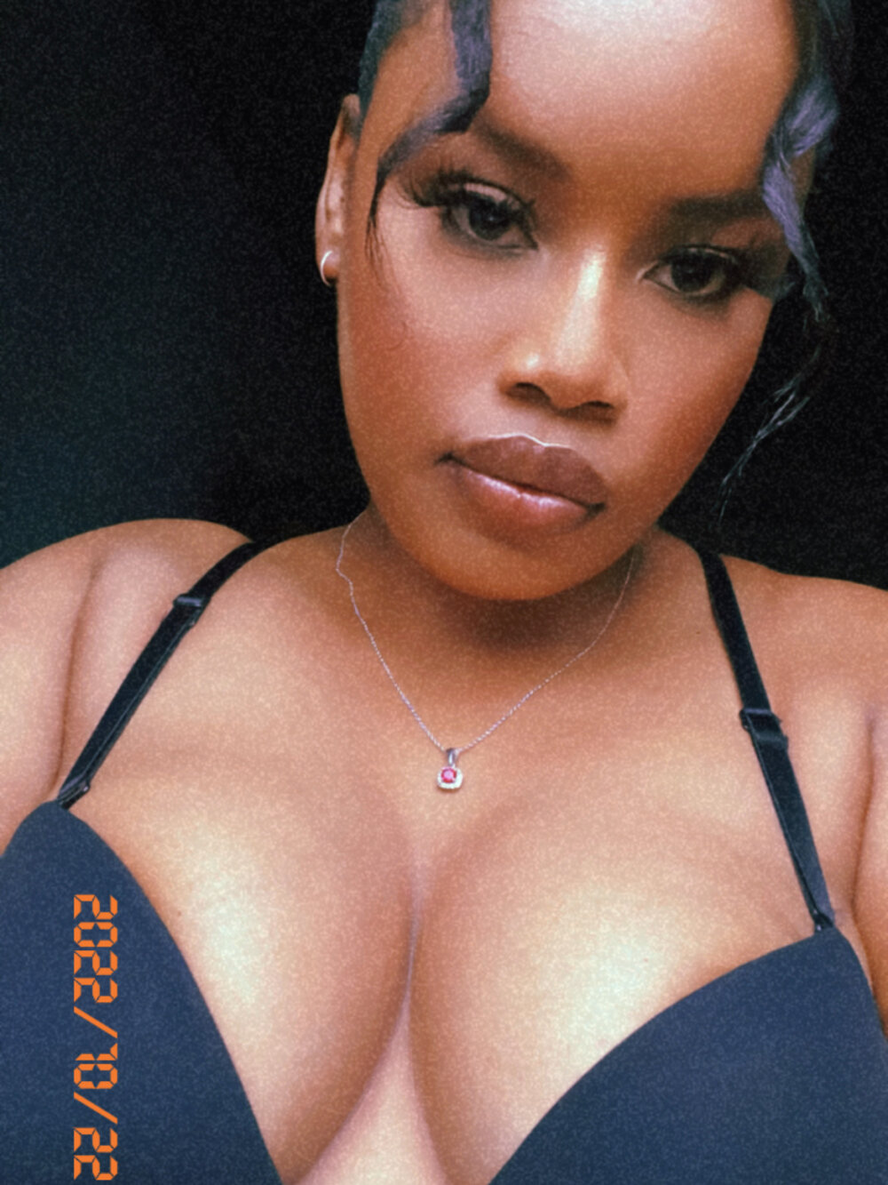 thick_zee ♐ live webcam