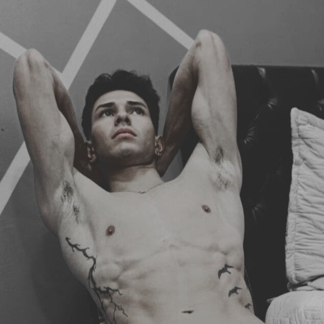 Aronn_King profile