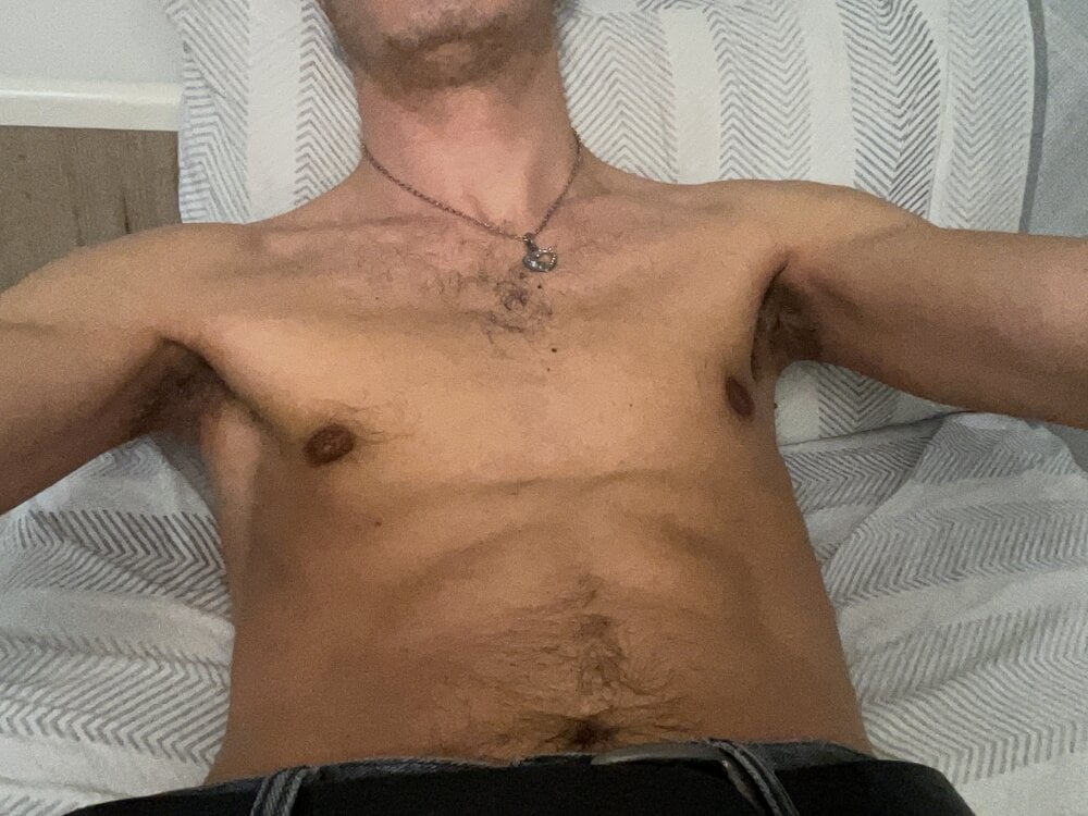 Curlytwink05 profile