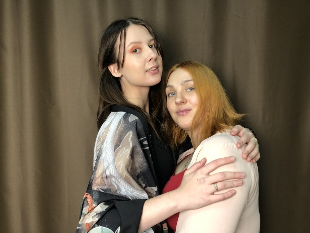 IrlantisandLaure's Offline Chat Room
