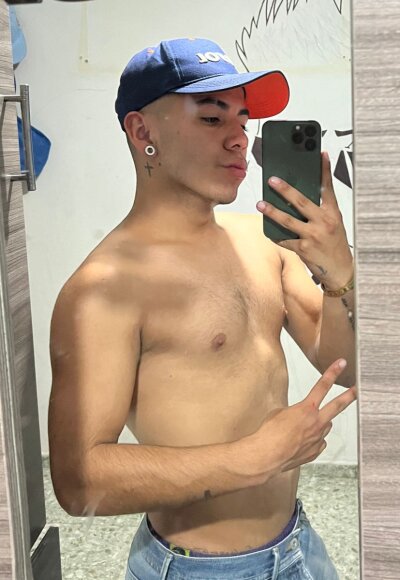 Pollo0_ - Stripchat Boy 