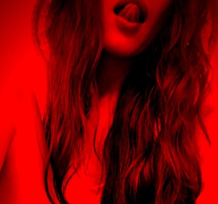 Live sex webcam photo for isis_diosa #289880187