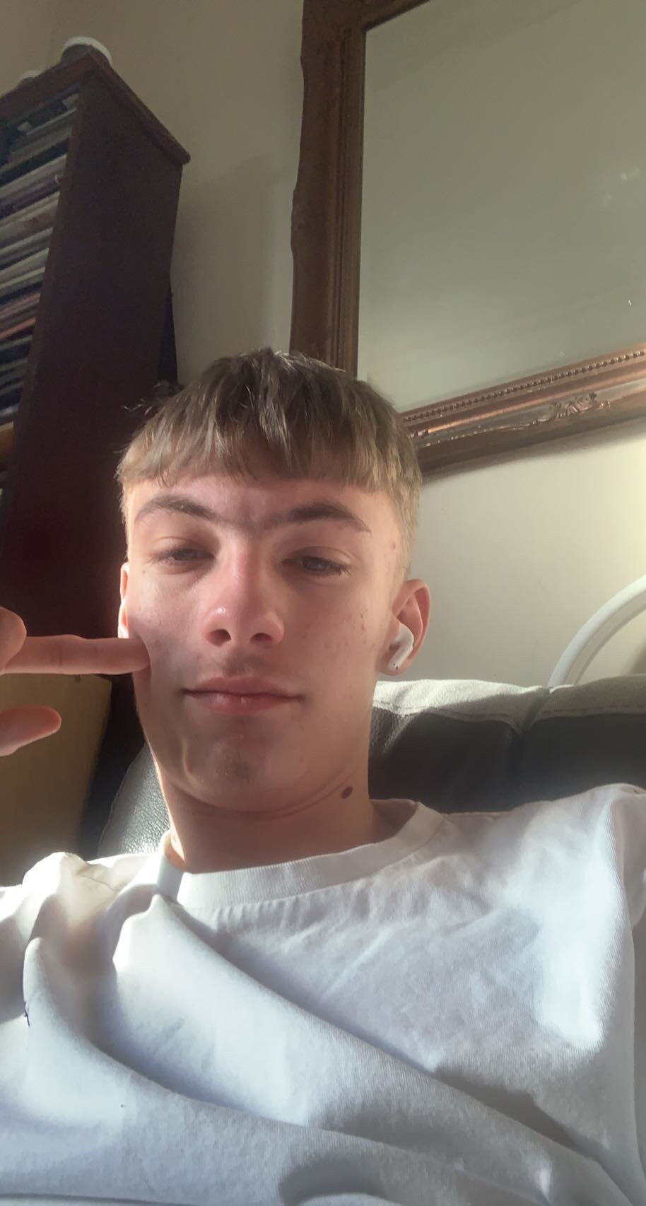 hornyadam19