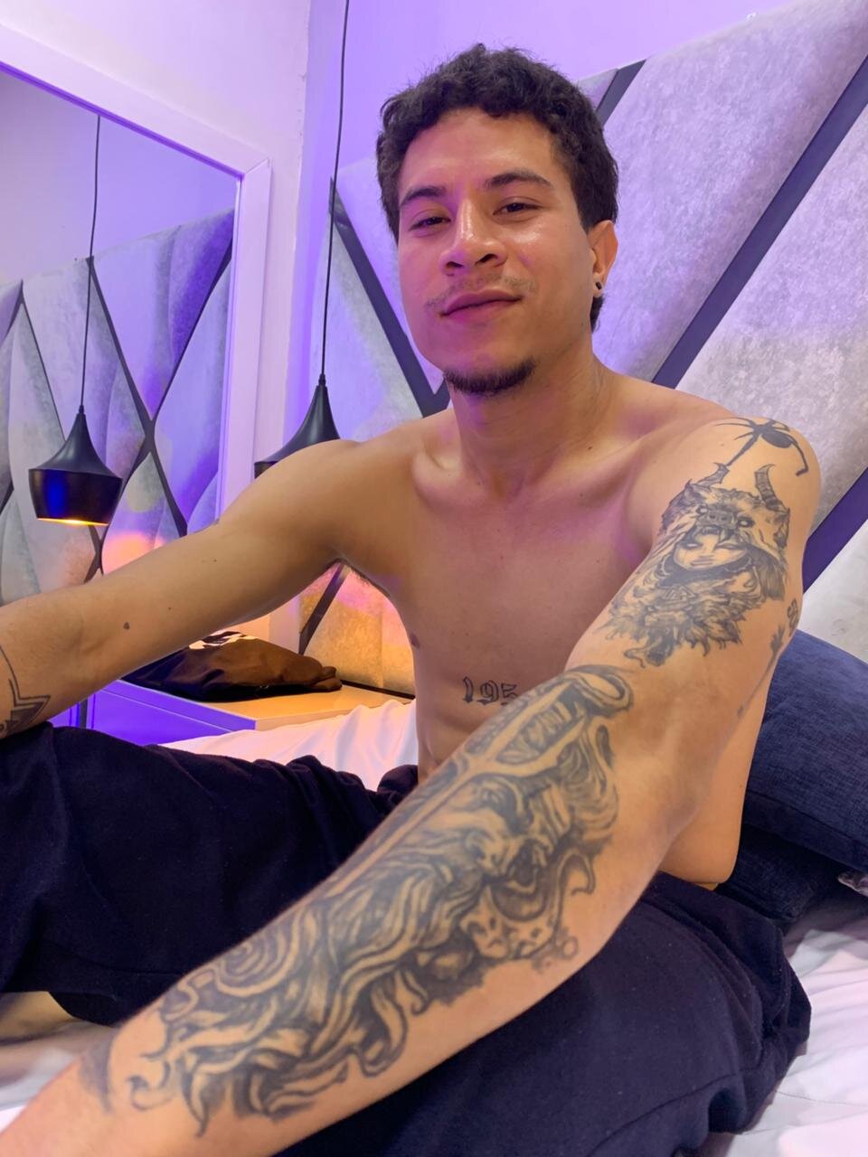 Travis_Navas