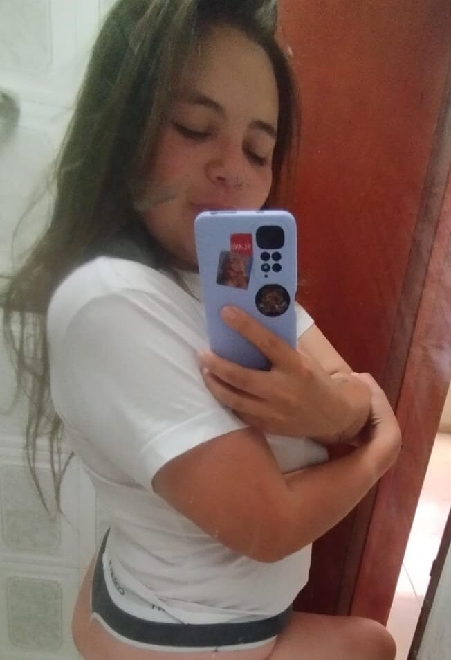 Dafne_wells profile