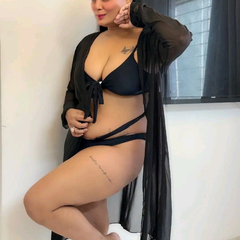 Hot_shilpa01's Offline XXX Chat