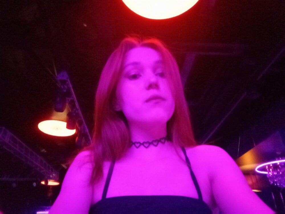 molli_davis from stripchat