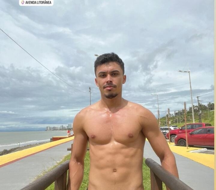 fernandoqueir from stripchat