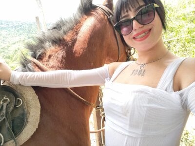 Kitty_Melodi - latin creampie