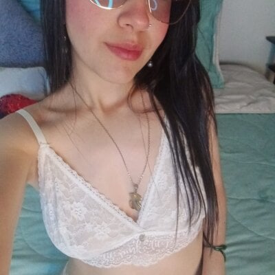 BELLA__FIORE on StripChat