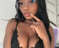 AlanaDoll's webcam live show