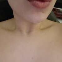 Malya22's Offline Chat Room
