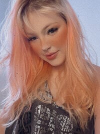 newanaaa's Offline Chat Room