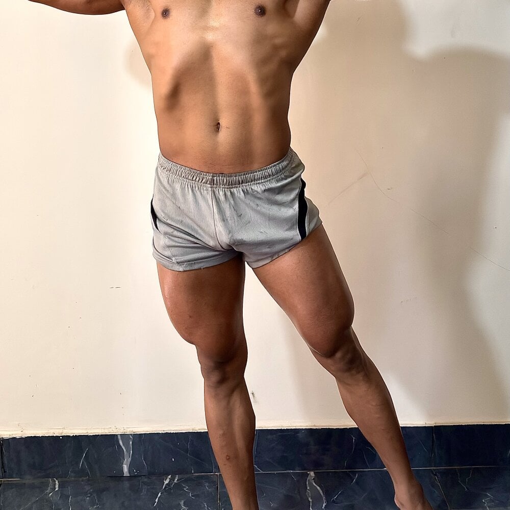 handsome544 from stripchat