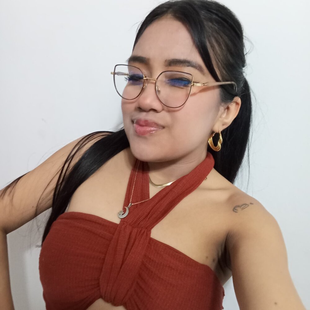 destroys_snow_white from stripchat