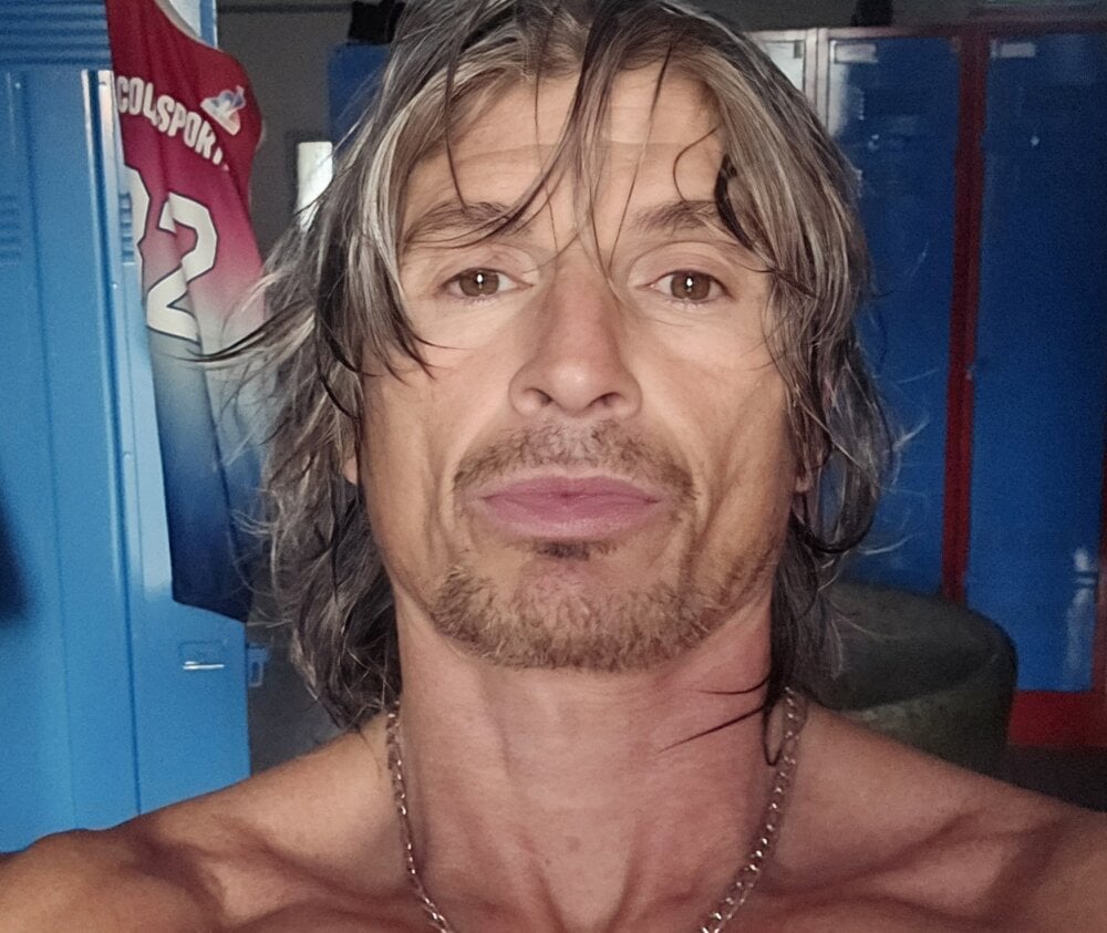 coltstudiogrouperic profile