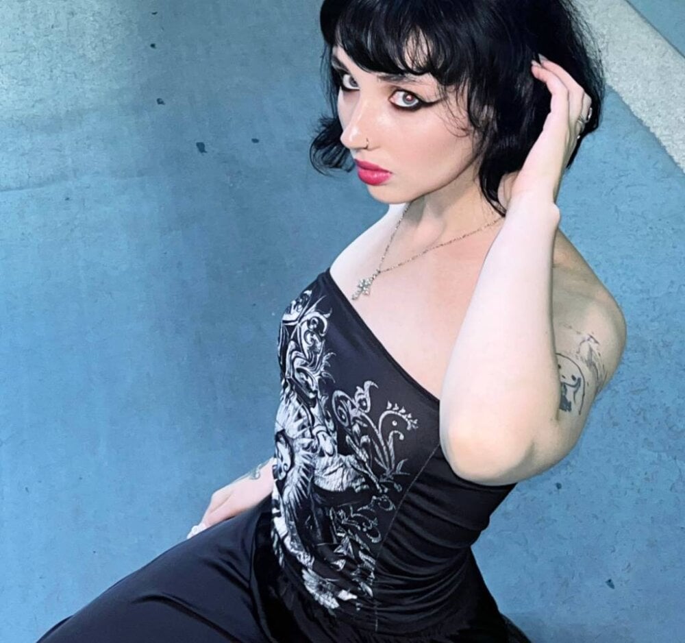 HollyVex