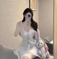 vividsara's Offline Chat Room