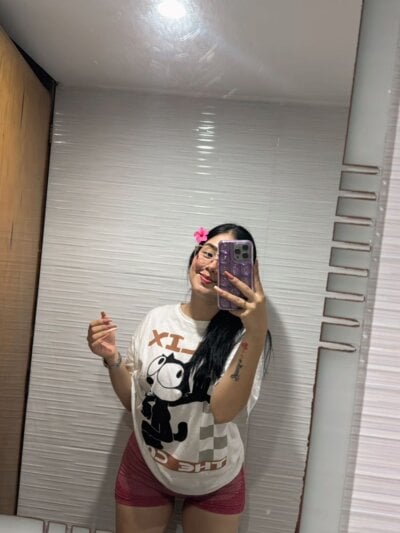 Nia_may