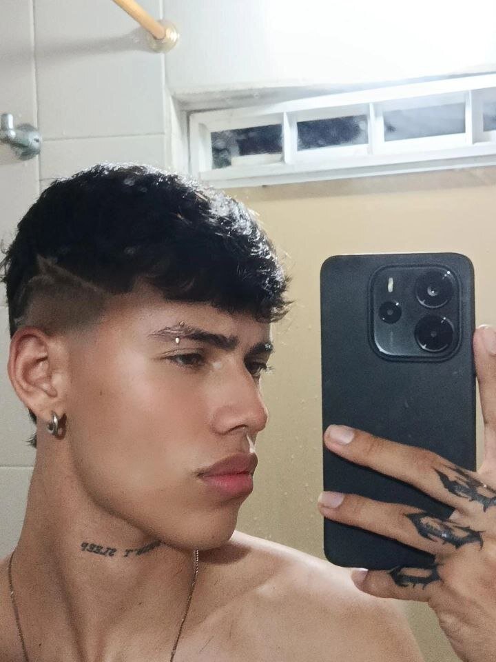 Perfil do Modelo de Cam Asbeel_grigori | Stripchat
