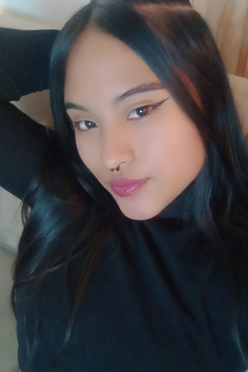 Live sex webcam photo for Isbella_Rose #289603375