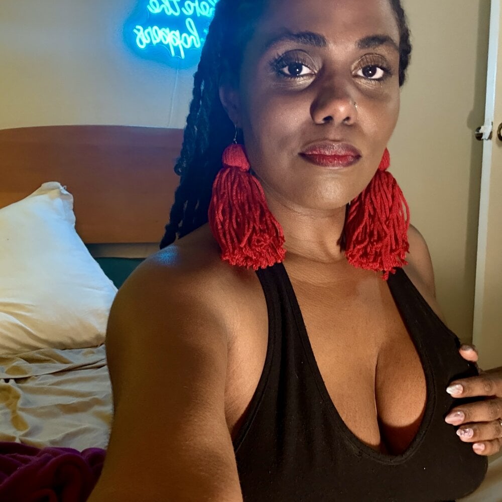 GigiMcFee profile