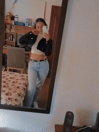 Brenda__blue's Offline XXX Chat
