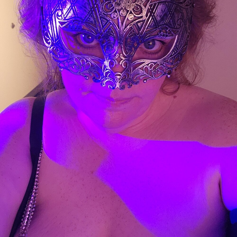 samanthassecret's most recent online preview