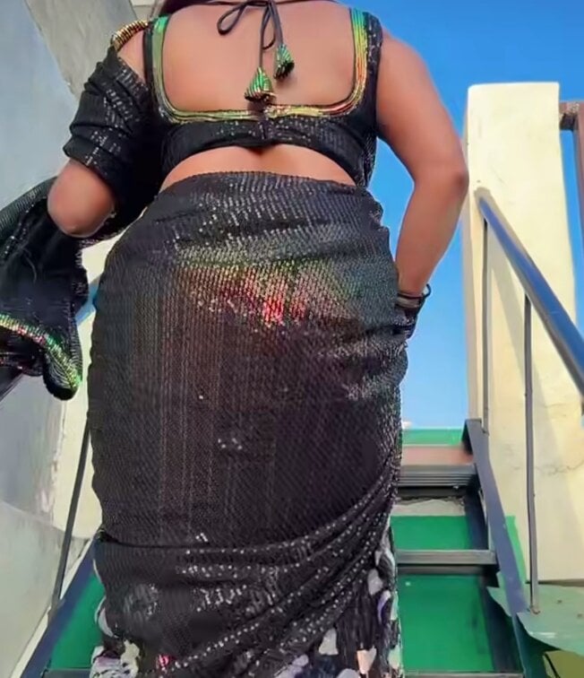 TINASONI live cam model at StripChat