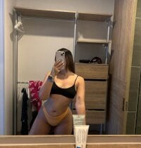 Gabrielaishere's webcam live show