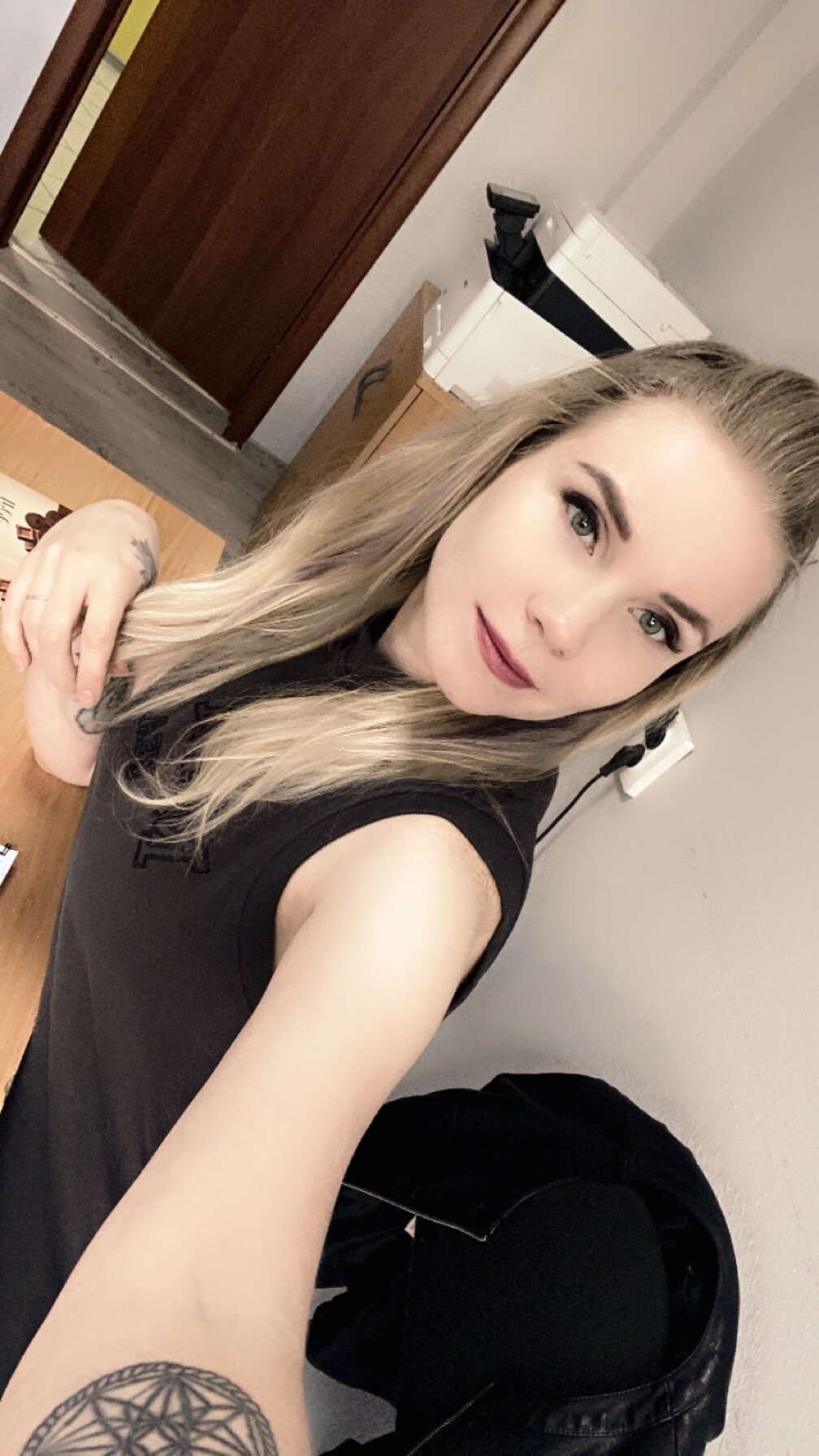 Black_Wh1te69