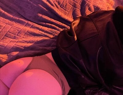 Hot_Evaaa