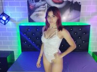 Cloe_Pretty's Offline Chat Room