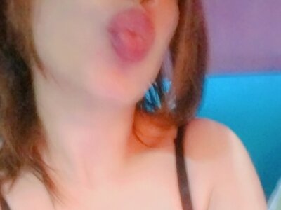 RedHotJucie nude on cam A