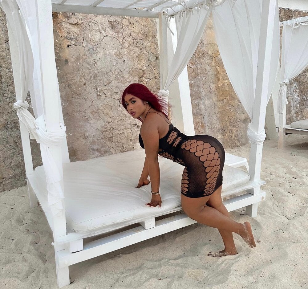 charlotte_tiller's Offline XXX Chat