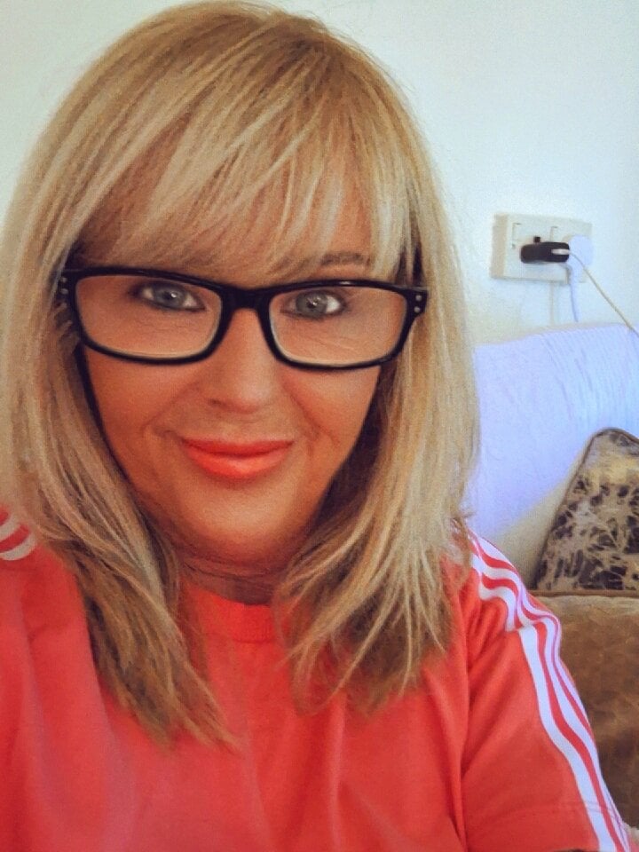 BustyMilfKendra's most recent online preview