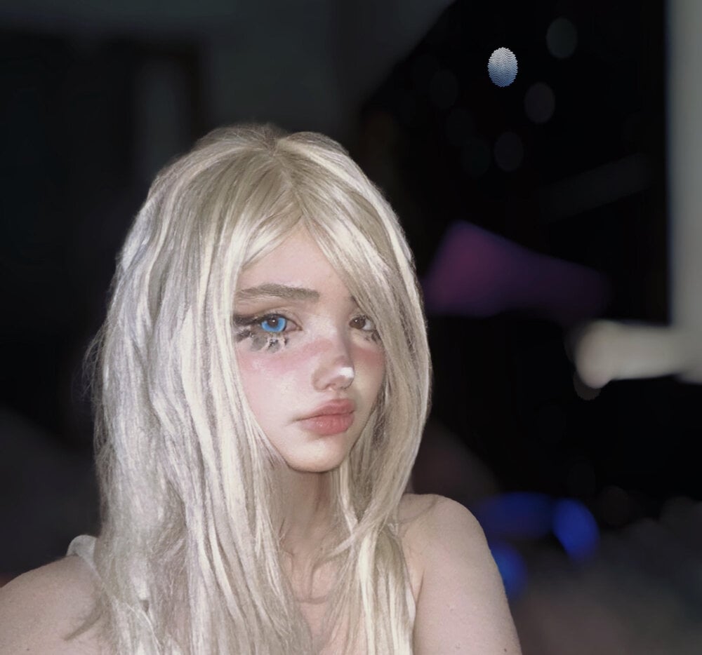 Honeyapplealaska's Offline XXX Chat