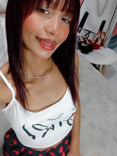 EMMA_SWEETT1 - Stripchat Teen Blowjob Cam2cam Girl 