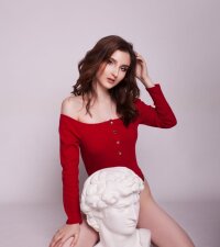 cute-redhead's Offline Chat Room