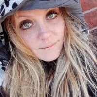 marryjanebby420's Offline Chat Room