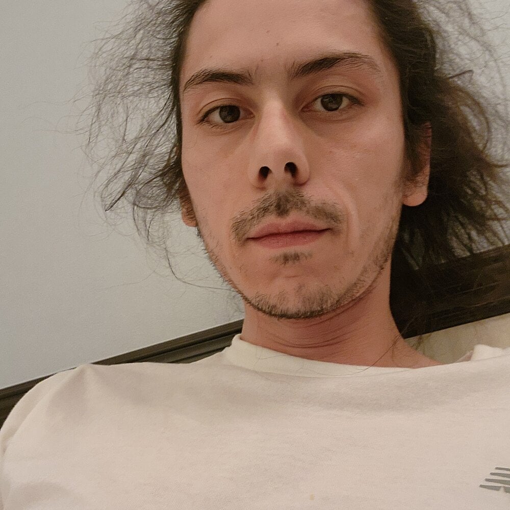 Elieantte's Offline XXX Chat